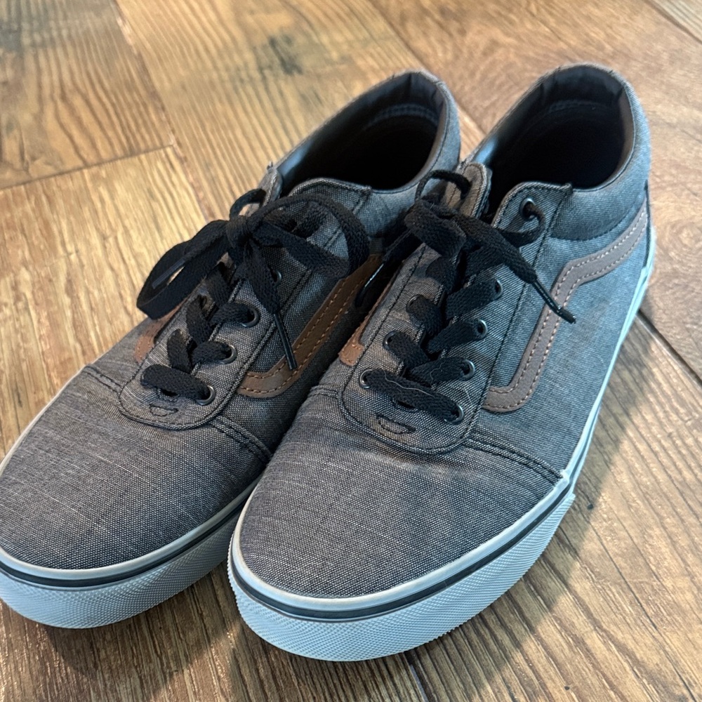 Vans boys